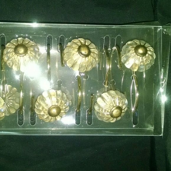 Beautiful Rare Jewel shower curtain hooks - Picture 2 of 8